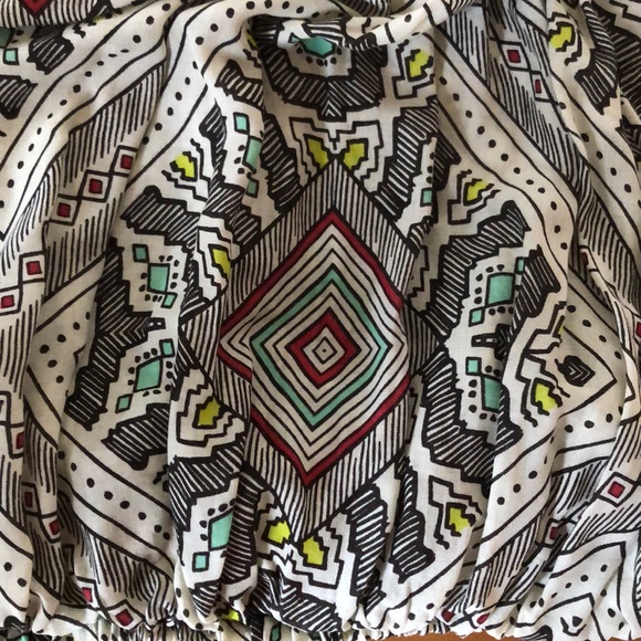 Forever 21 printed cropped top - Picture 3 of 4